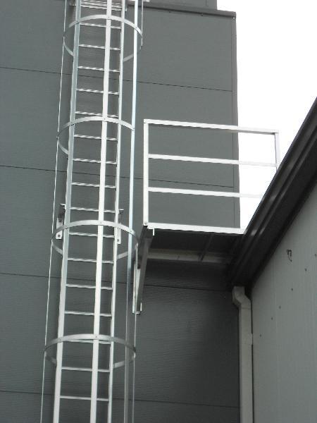 Escaliers et échelles de secours Escaliers et échelles de secours
